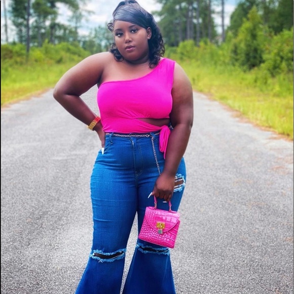 Meet your Posher, Tavii - Picture 1 of 2